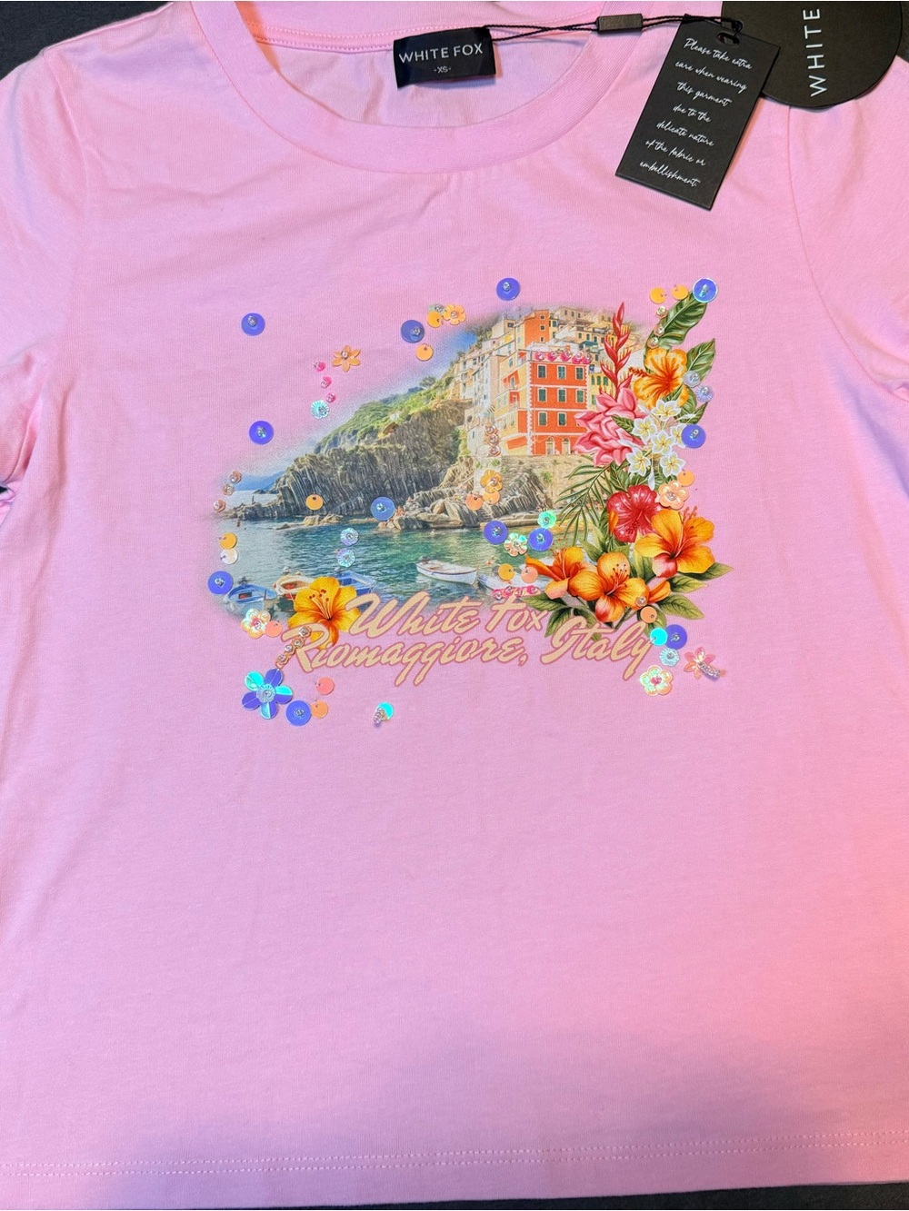 NWT Women’s XS - discontinued Riomaggiore Dreams Sequined Italy Graphic Tee